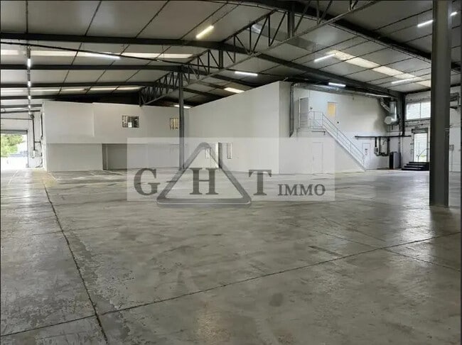 Vente Entrepôt 1 200 m²