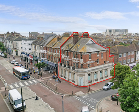 2 Devonshire Rd, Bexhill On Sea for sale Primary Photo- Image 1 of 1