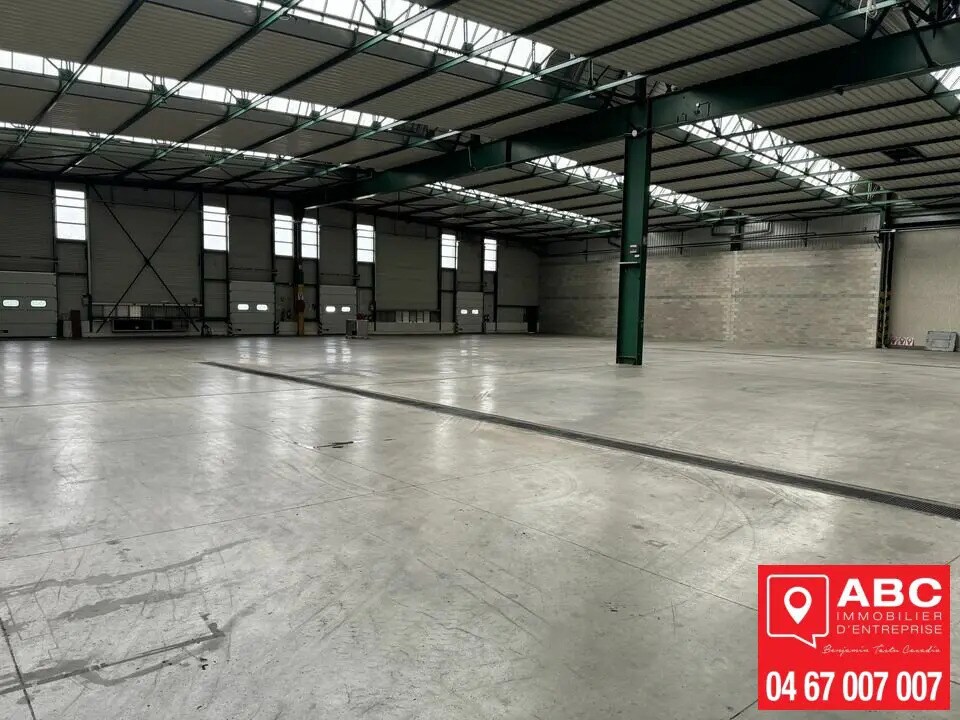 Location Entrepôt 5 000 m² - Photo 1