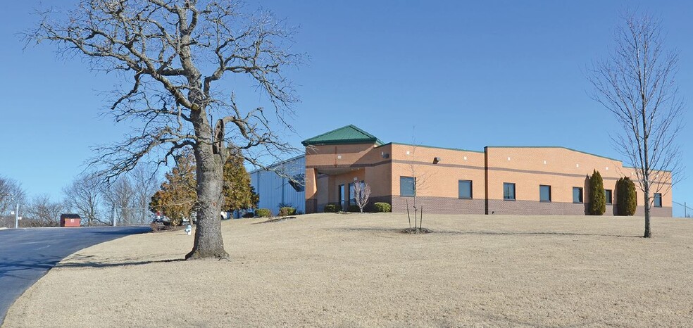 1860 E Pump Station Rd, Fayetteville, AR for sale - Primary Photo - Image 1 of 1