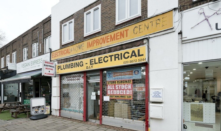 915 Garratt Ln, London for sale Building Photo- Image 1 of 1