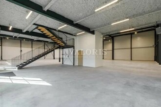 Light Industrial in Corbas to rent Interior Photo- Image 2 of 4