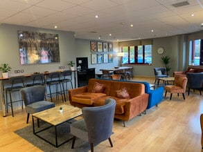 Haydn Rd, Chalgrove to rent Interior Photo- Image 1 of 3