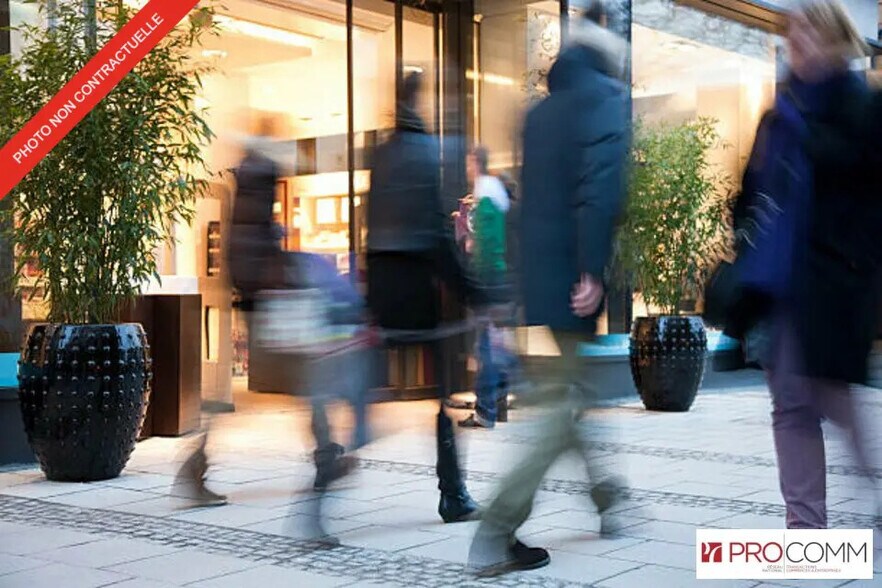 Retail in Vincennes for sale - Building Photo - Image 2 of 2