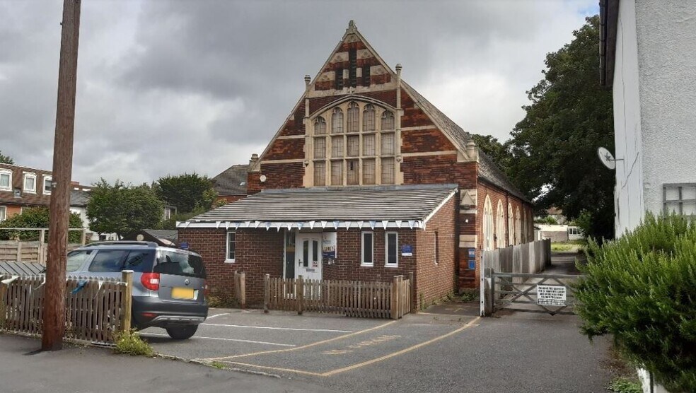 Church Rd, Epsom, KT17 4AB UK