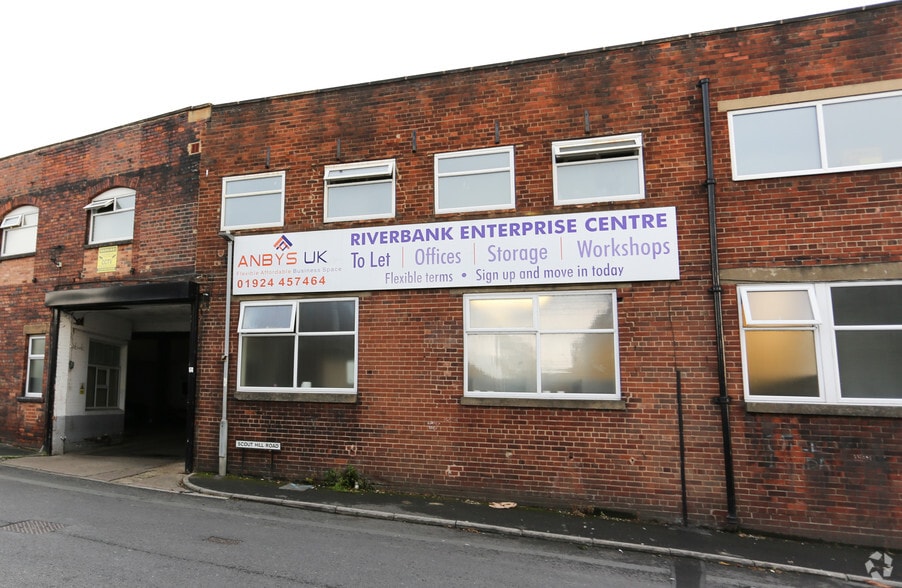 Scout Hill Rd, Dewsbury to rent - Building Photo - Image 3 of 4