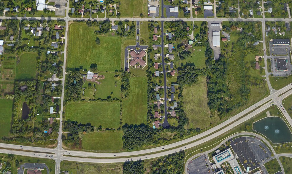 N Oakwood Rd, Oshkosh, WI for sale - Aerial - Image 2 of 3