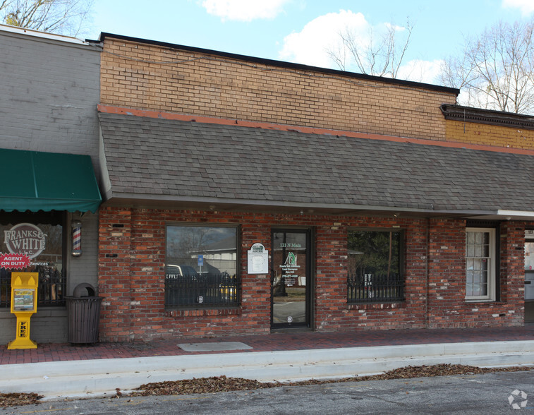 121 N Main St, Jonesboro, GA for rent - Primary Photo - Image 1 of 4