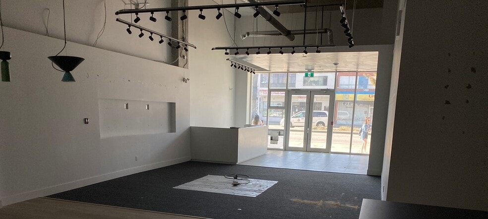 651-691 Broadway, Vancouver, BC to rent - Interior Photo - Image 3 of 8