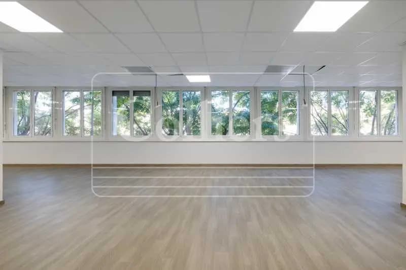 Office in Marseille to rent - Building Photo - Image 3 of 9