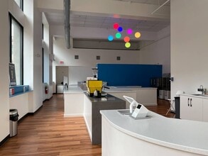 6101 Penn Ave, Pittsburgh, PA to rent Interior Photo- Image 2 of 15