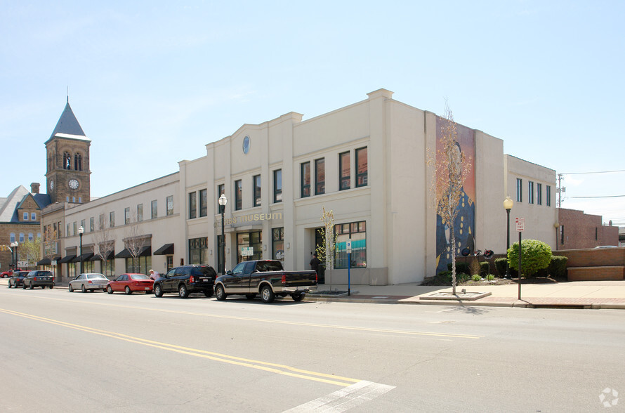 124 W Main St, Lancaster, OH for sale - Primary Photo - Image 1 of 1