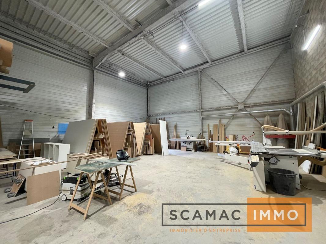Industrial in Villeneuve-Saint-Georges to rent Interior Photo- Image 1 of 14