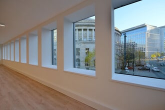 10-12 Mount St, Manchester to rent Interior Photo- Image 2 of 6