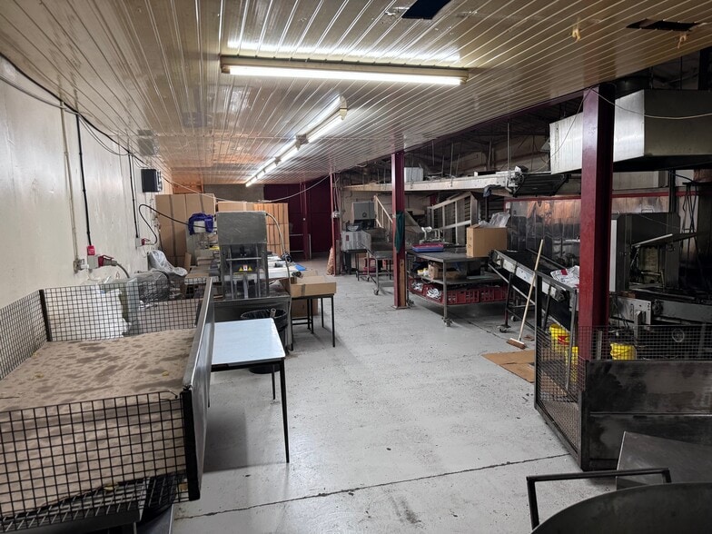 Doal Trading Estate, 4 Rabone Ln, Smethwick to rent - Interior Photo - Image 3 of 8