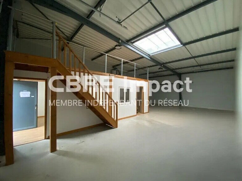 Light Industrial in Longvic to rent - Interior Photo - Image 3 of 7