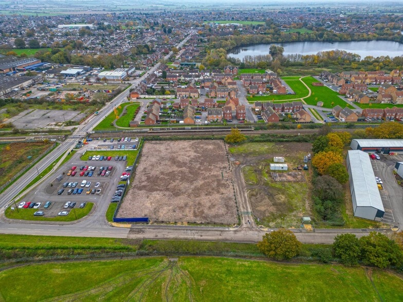 Station Rd, North Hykeham to rent - Aerial - Image 2 of 3