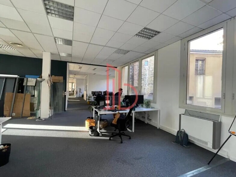 Office in Bordeaux to rent - Interior Photo - Image 2 of 5