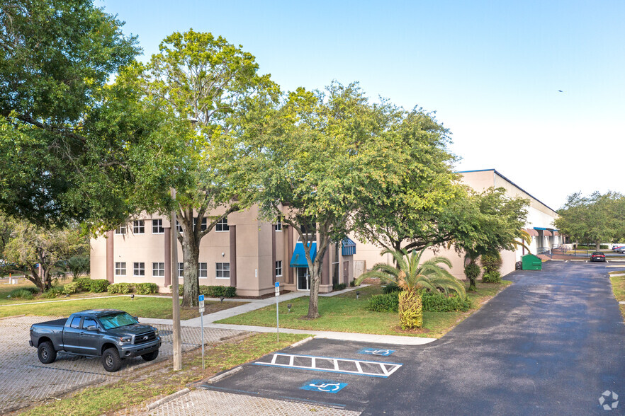 15402 N Nebraska Ave, Lutz, FL for sale - Primary Photo - Image 1 of 1