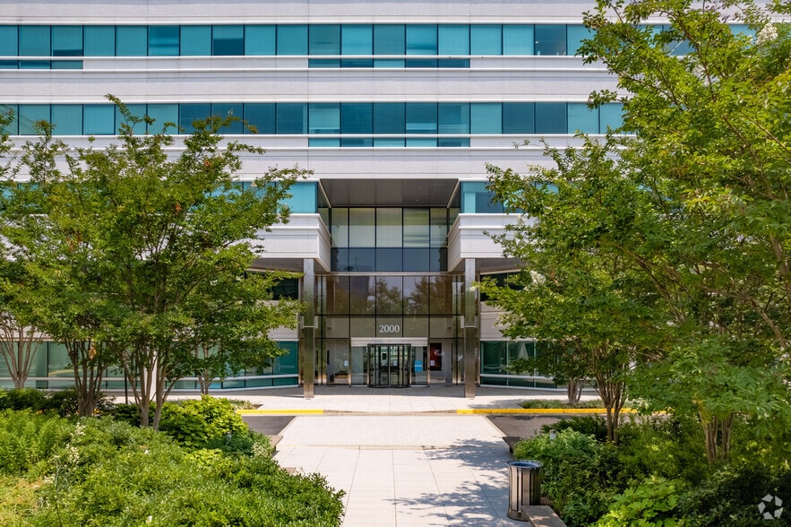 2000 Edmund Halley Dr, Reston, VA to rent - Building Photo - Image 2 of 5