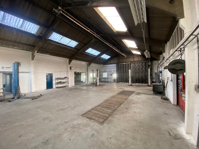 29A Longmead, Shaftesbury for sale - Building Photo - Image 2 of 3