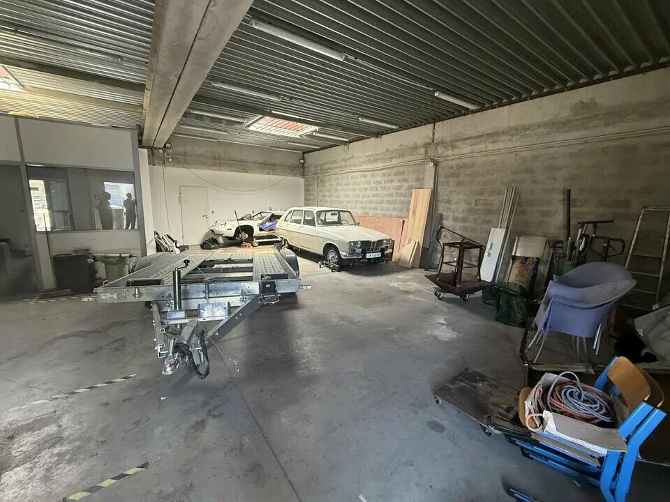 Location Local d'activités 264 m² - Photo 1
