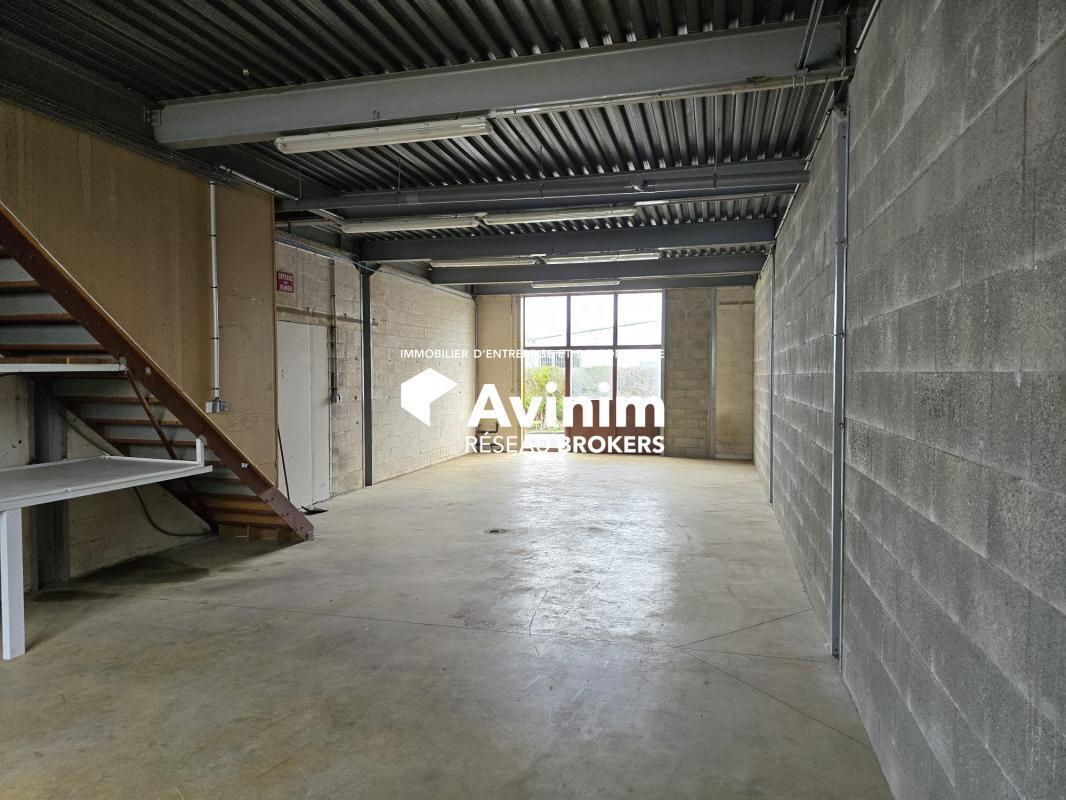 Industrial in Domont to rent Interior Photo- Image 1 of 6