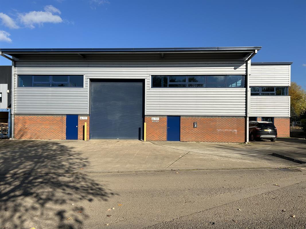 12 Triangle Business Park, Stoke Mandeville for sale Building Photo- Image 1 of 1