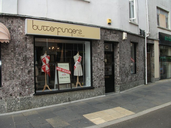 More details for 7-9 Market St, Bridgend - Retail to Rent
