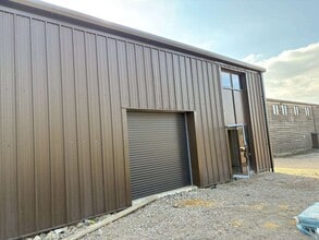 Mill Rd, Leighton Buzzard to rent Building Photo- Image 2 of 6