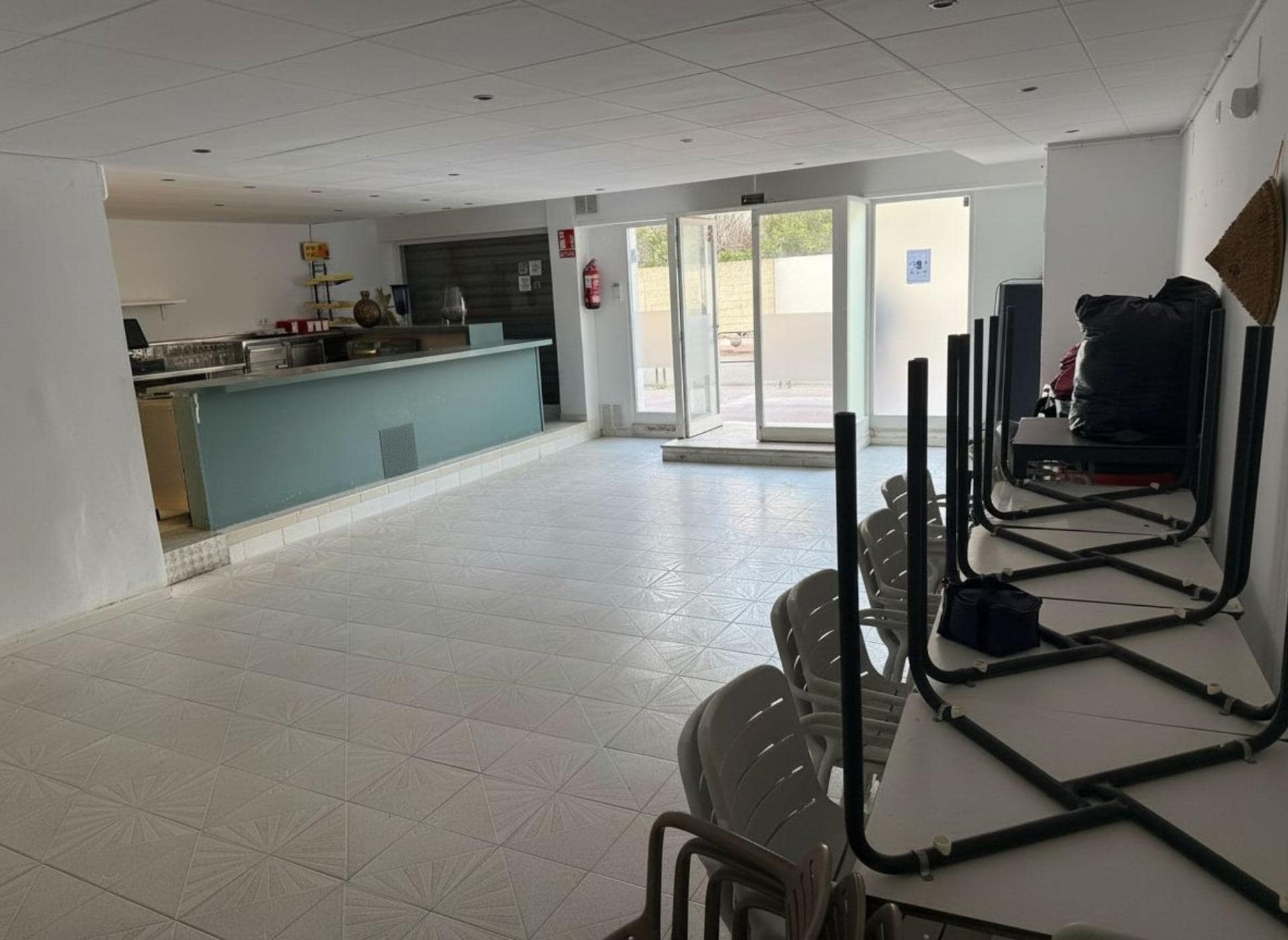 Retail in El Port de la Selva, Gerona to rent Interior Photo- Image 1 of 10
