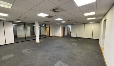 1 Cygnet Dr, Northampton to rent Interior Photo- Image 2 of 2