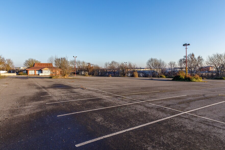 Foresters Way, Derby for sale - Primary Photo - Image 1 of 1