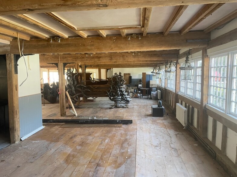 The Causeway, Halstead to rent - Interior Photo - Image 2 of 5