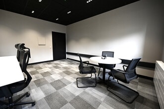 Carlyle Rd, Kirkcaldy to rent Interior Photo- Image 1 of 4