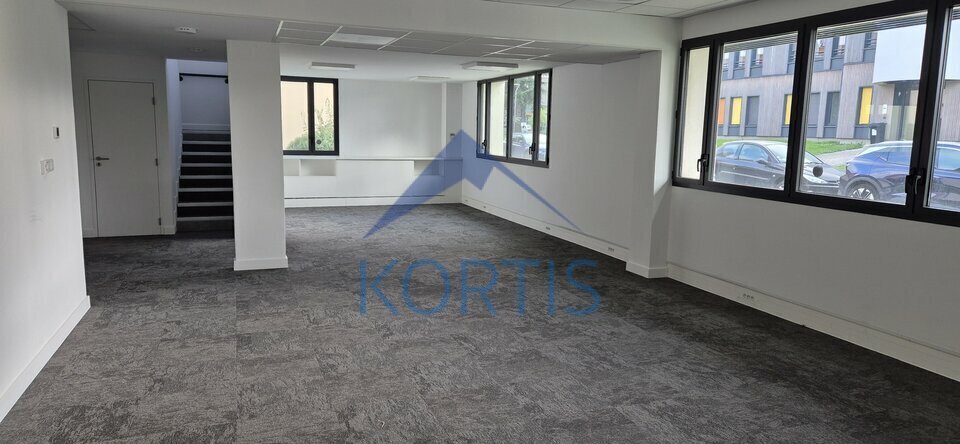 33 Avenue Du Docteur Georges Lévy, Vénissieux to rent - Interior Photo - Image 3 of 9