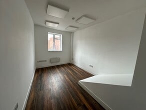 15 Coventry St, Nuneaton to rent Interior Photo- Image 1 of 3