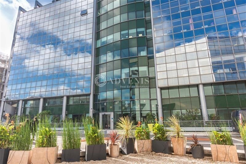 Office in Pantin to rent Building Photo- Image 1 of 12