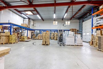 Light Industrial in Chelles to rent - Building Photo - Image 3 of 9
