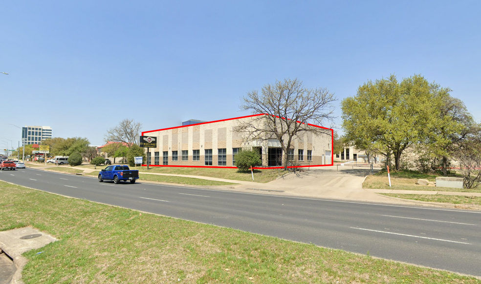 2420 W Braker Ln, Austin, TX for rent - Building Photo - Image 1 of 5