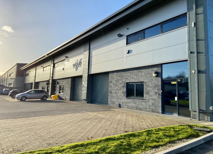 Billington Rd, Burnley to rent - Building Photo - Image 2 of 2