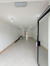 1B Church Ln, Huddersfield to rent Interior Photo- Image 2 of 5