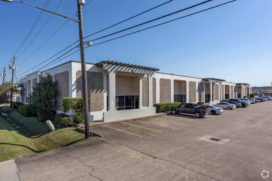 8701-8723 Knight Rd, Houston, TX for rent - Building Photo - Image 1 of 6