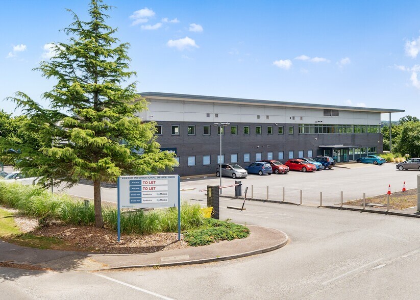 1 Exeter International Office Park, Clyst Honiton to rent - Building Photo - Image 2 of 3