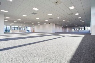 Dudley Rd, Brierley Hill to rent Interior Photo- Image 2 of 4