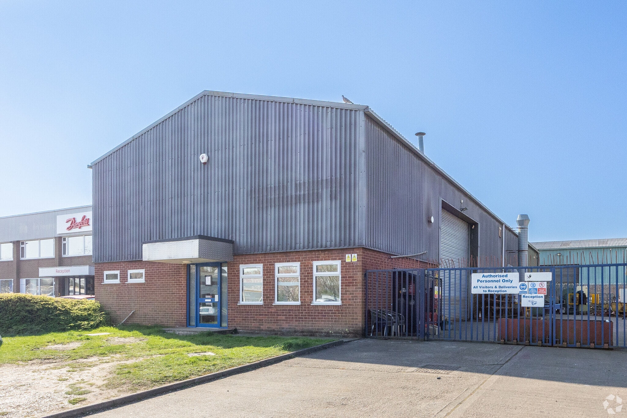 8 Collins Rd, Warwick for sale Building Photo- Image 1 of 1