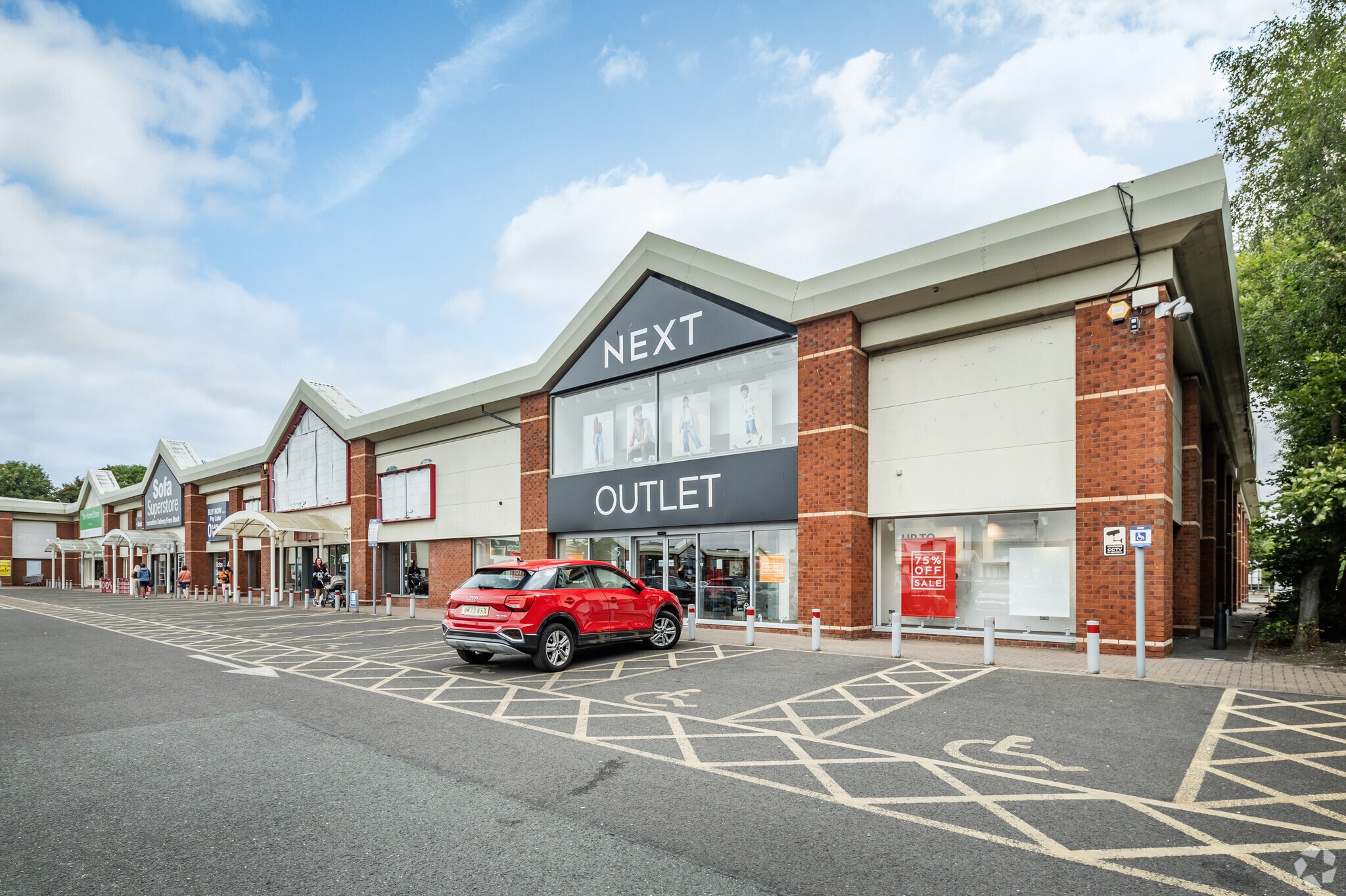 Wharf St, Warrington to rent Primary Photo- Image 1 of 17