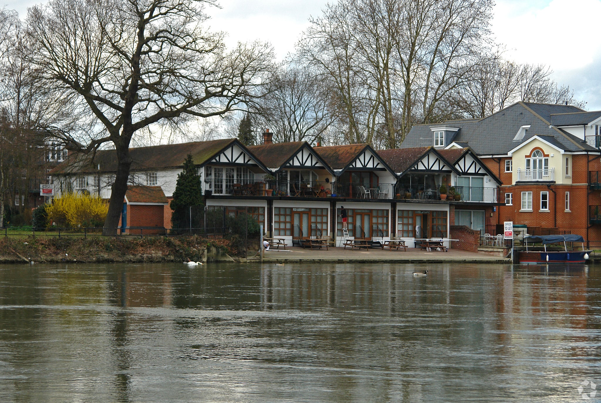 Ray Mead Rd, Maidenhead to rent Primary Photo- Image 1 of 5