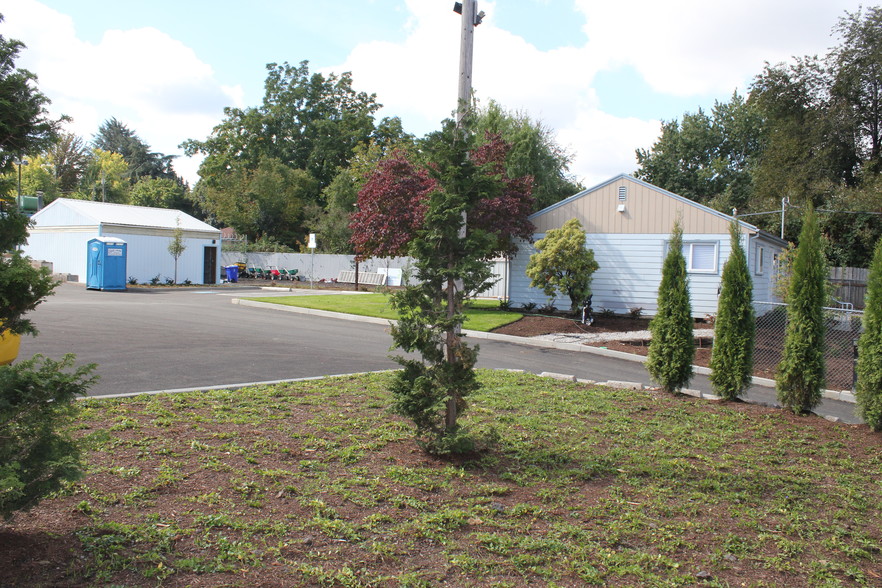 10930 NE Marx St, Portland, OR for sale - Building Photo - Image 3 of 7