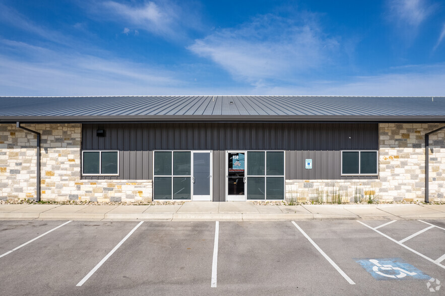 200 Lehman Rd, Kyle, TX for rent - Building Photo - Image 3 of 7